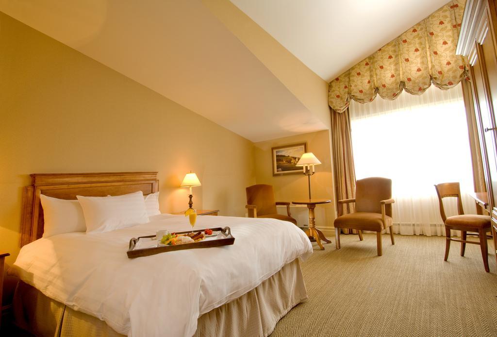 Manoir Saint-Sauveur Hotel Стая снимка